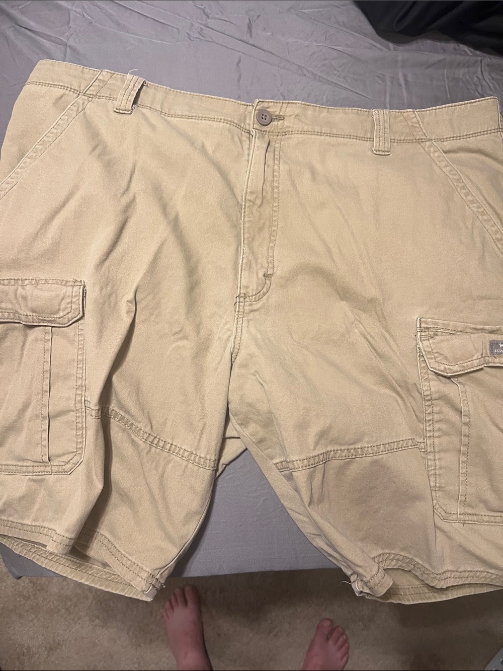 Men's Tan Cargo Shorts with Multi-Pocket Utility